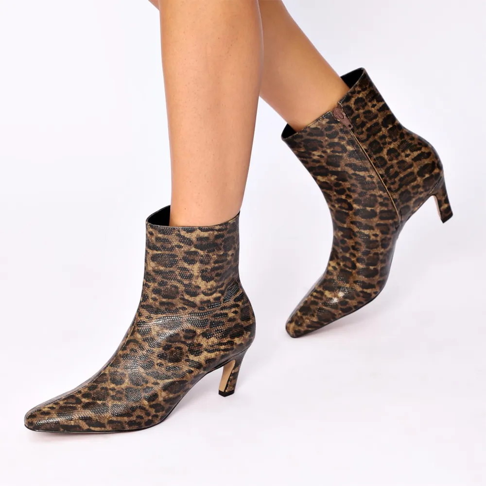 Bota Cano Médio Salto Médio Alt Animal Print Onça - imagem 2