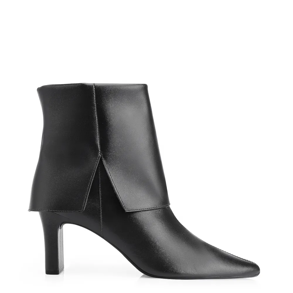 Bota Couro Preto Capa - imagem 2
