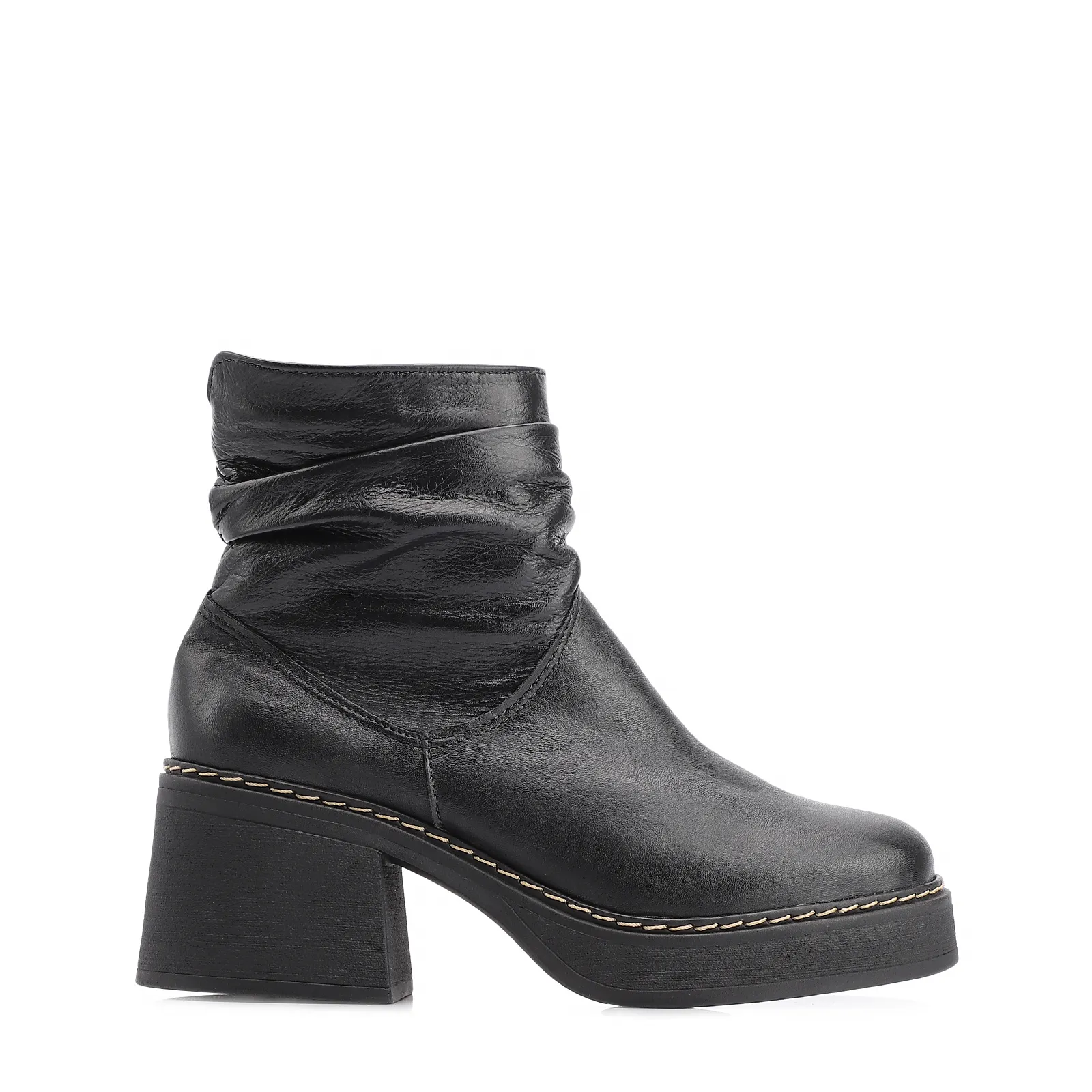 Bota Drapeada Couro Preto