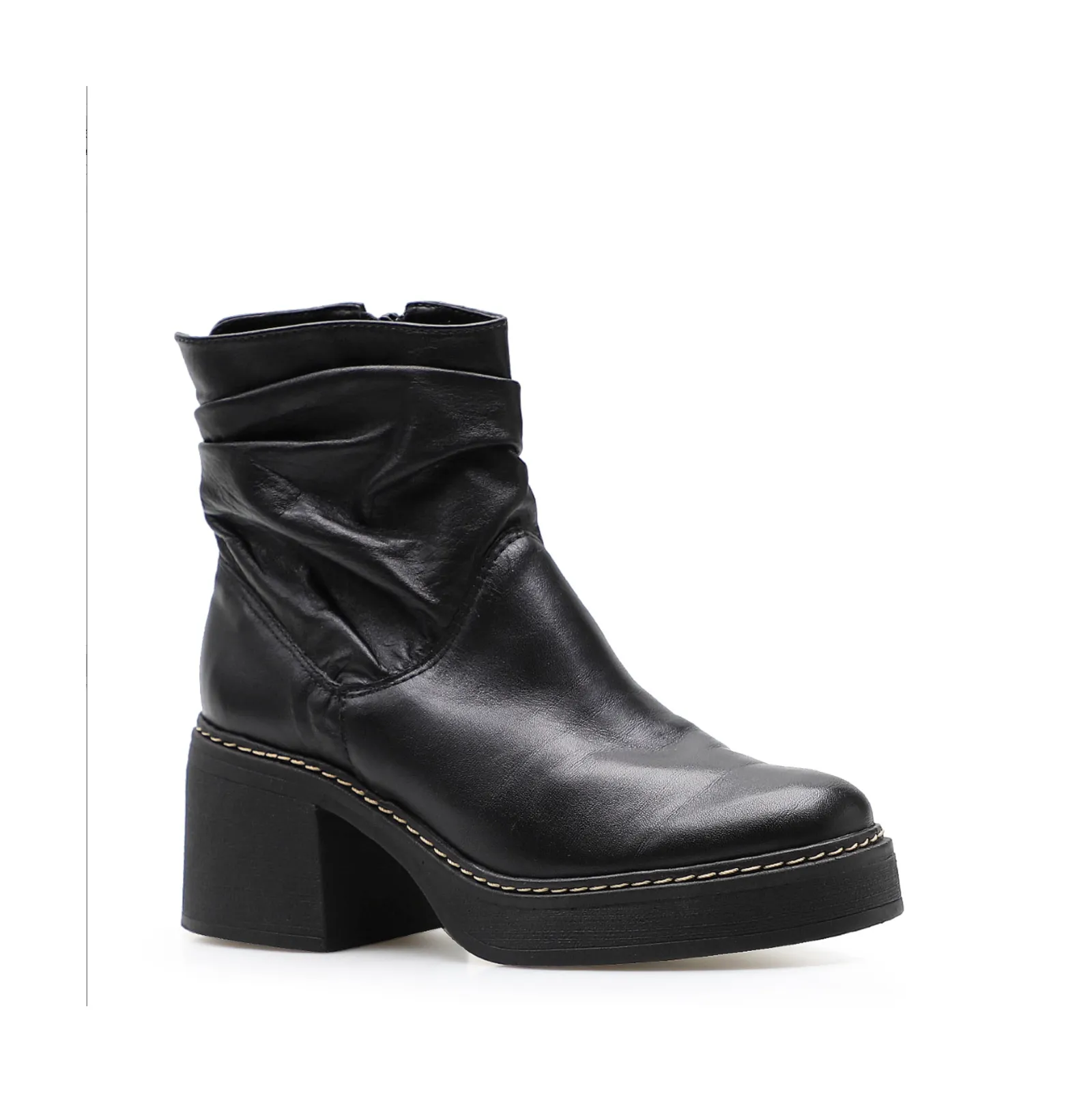 Bota Drapeada Couro Preto