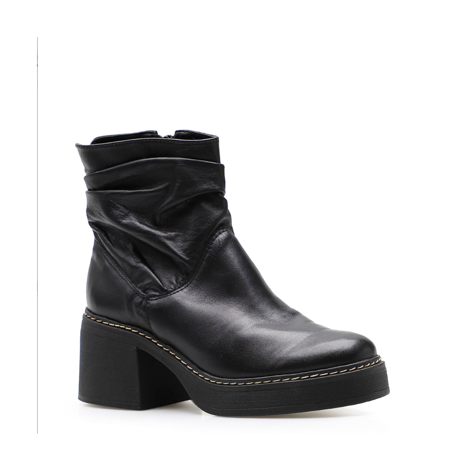 Bota Drapeada Couro Preto