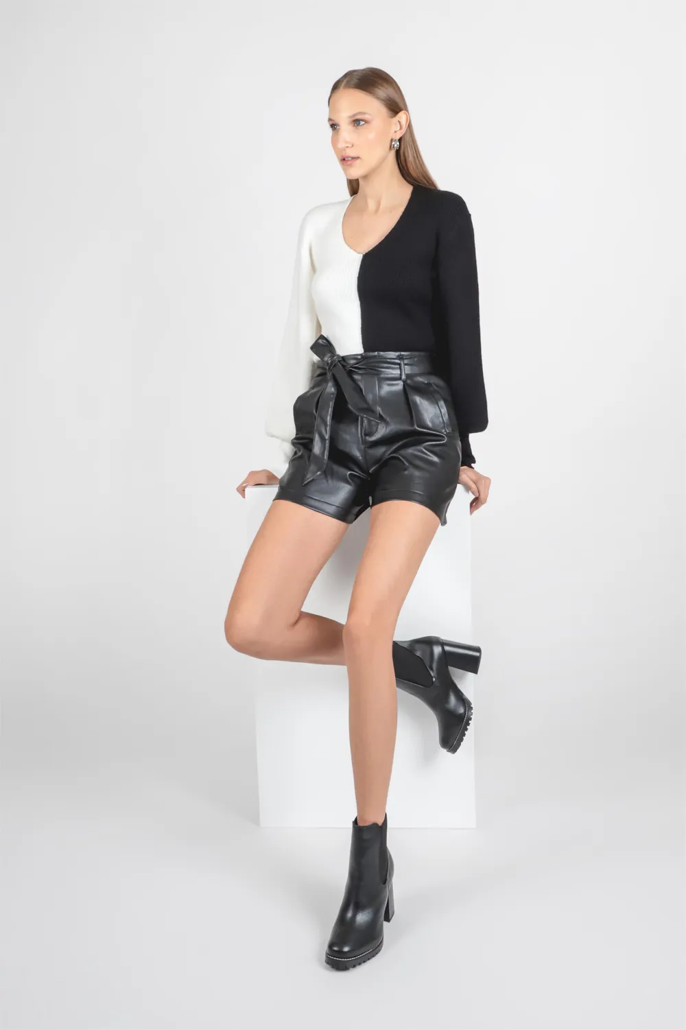 Bota Knitted Couro Preto - imagem 8