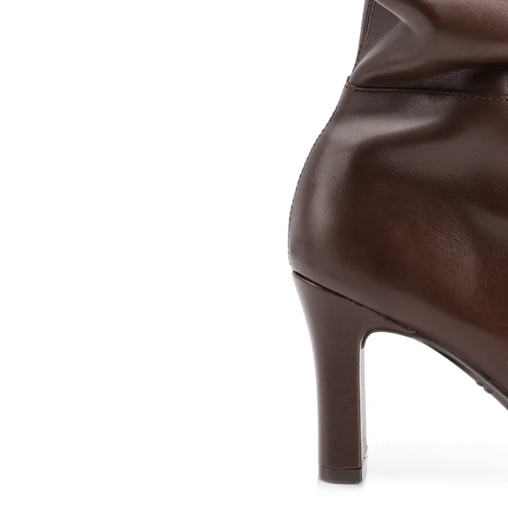 Bota Marrom Cano Alto Salto Alto Couro Alto Slouch - imagem 8