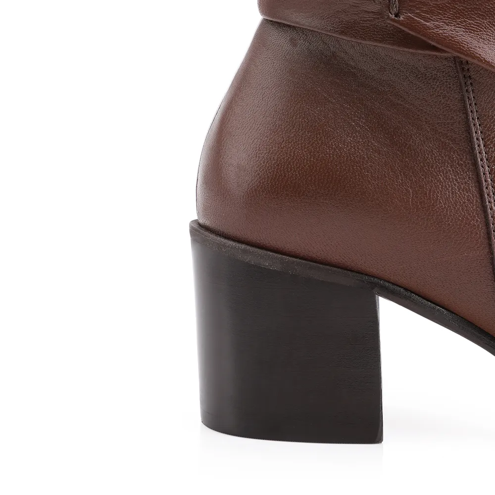 Bota Marrom Cano Baixo Salto Médio Couro Capa - imagem 8