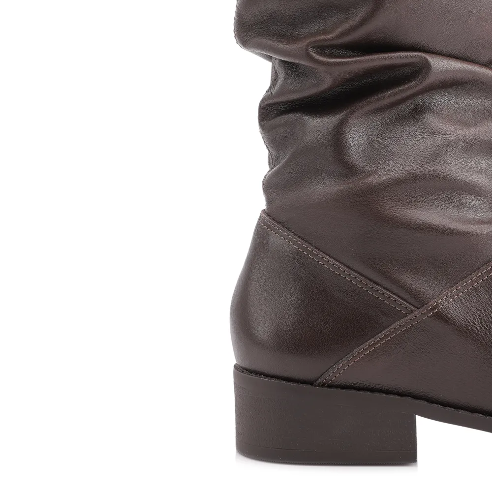 Bota Marrom Cano Médio Salto Baixo Couro Slouch - imagem 8