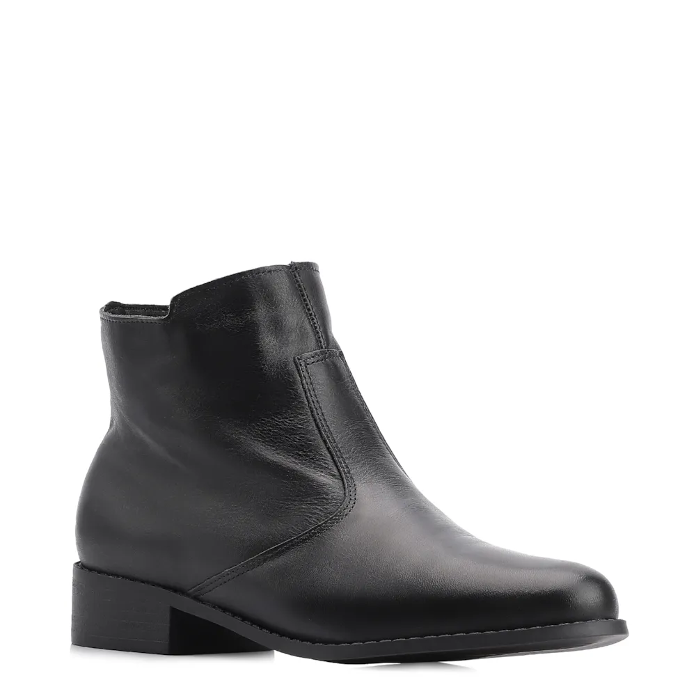 Bota Preta Cano Baixo Salto Baixo Couro Bico Redondo