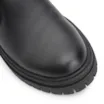 Bota Preta Cano Baixo Salto Baixo Couro Chelsea Tratorada - imagem 7