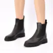 Bota Preta Cano Baixo Salto Baixo Couro Chelsea Tratorada - imagem 2
