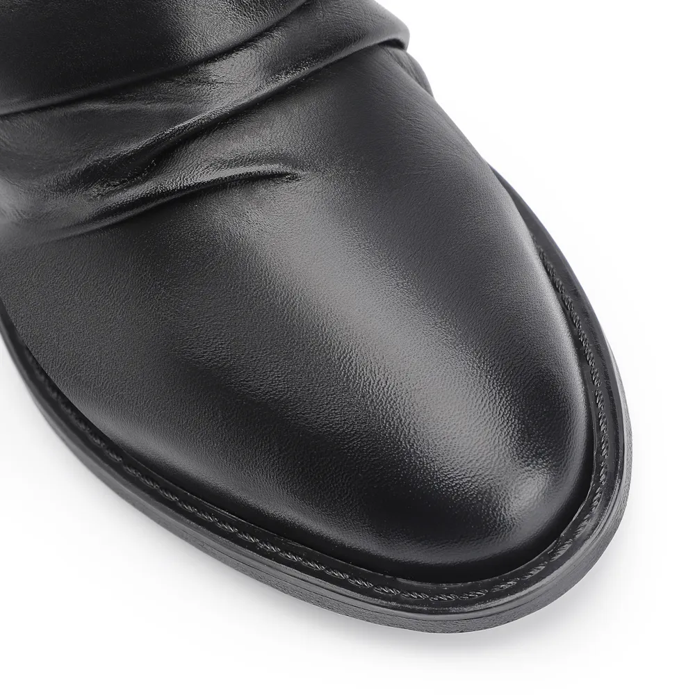 Bota Preta Cano Baixo Salto Baixo Couro Slouch - imagem 7