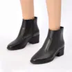 Bota Preta Cano Baixo Salto Médio Couro Bico Redondo - imagem 2