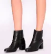 Bota Preta Cano Baixo Salto Médio Couro Capa - imagem 2