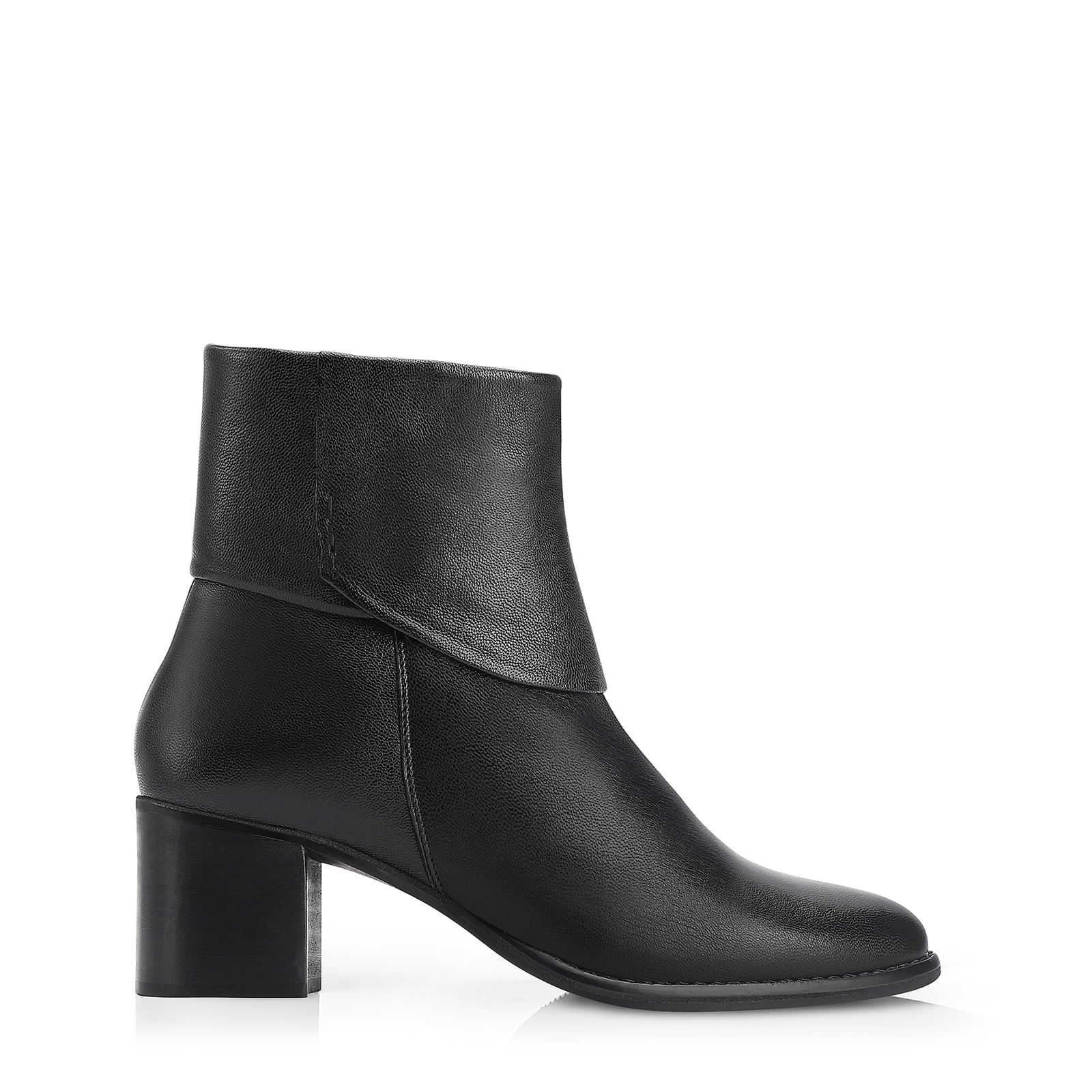 Bota Preta Cano Baixo Salto Médio Couro Capa
