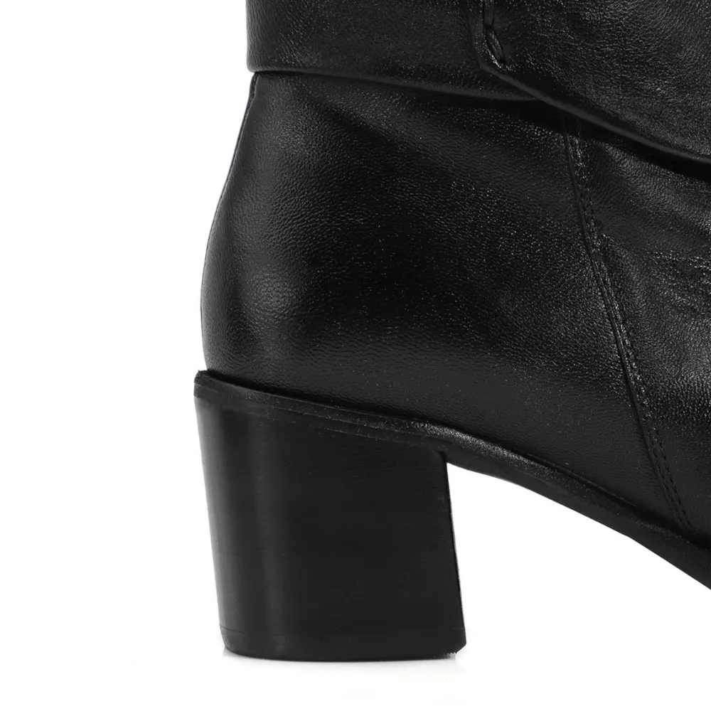 Bota Preta Cano Baixo Salto Médio Couro Capa - imagem 8