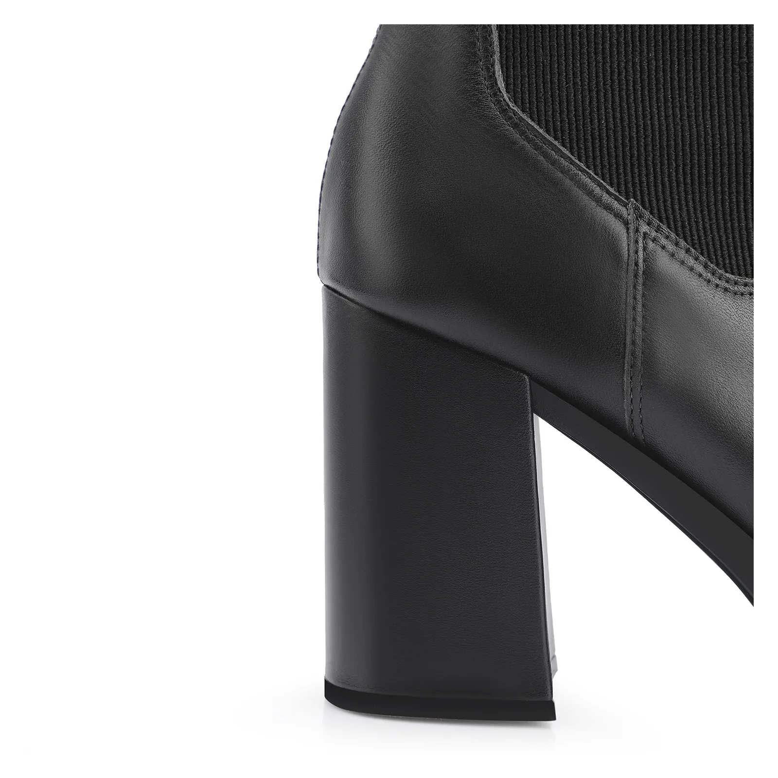 Bota Preta Cano Médio Salto Alto Couro Chelsea Tratorada