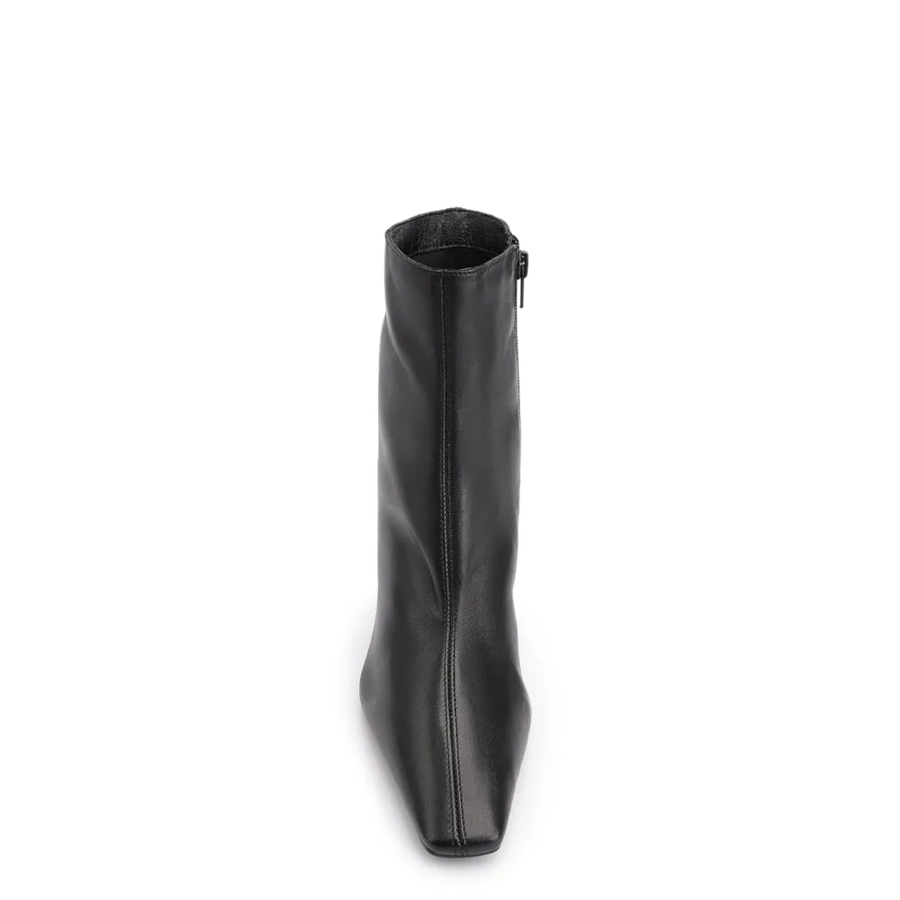 Bota Preta Cano Médio Salto Alto Couro Pesponto - imagem 6