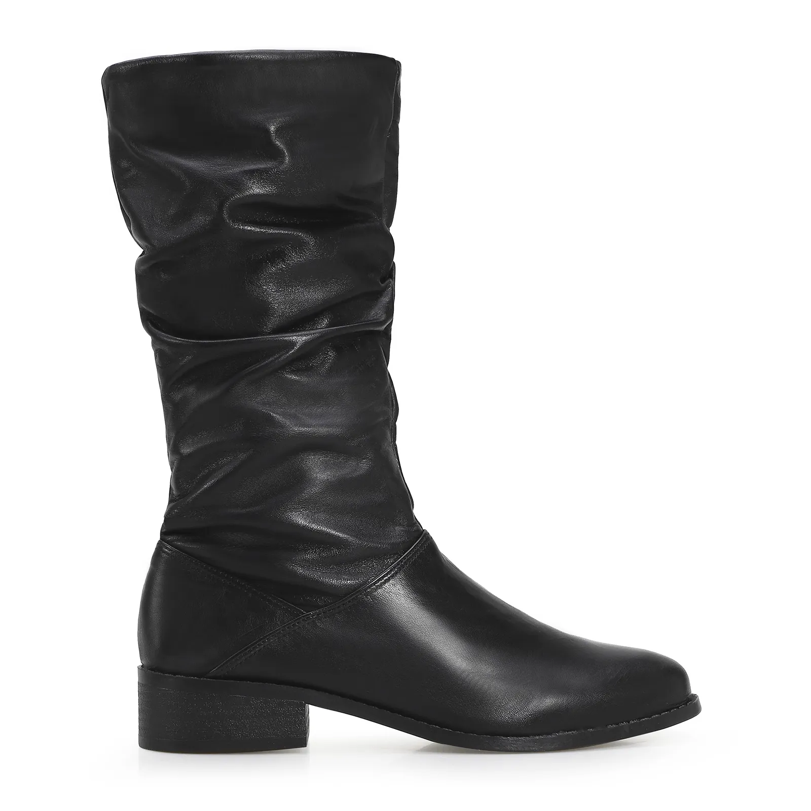 Bota Preta Cano Médio Salto Baixo Couro Slouch