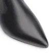 Bota Preta Cano Médio Salto Médio Couro Bico Fino Slouch - imagem 6