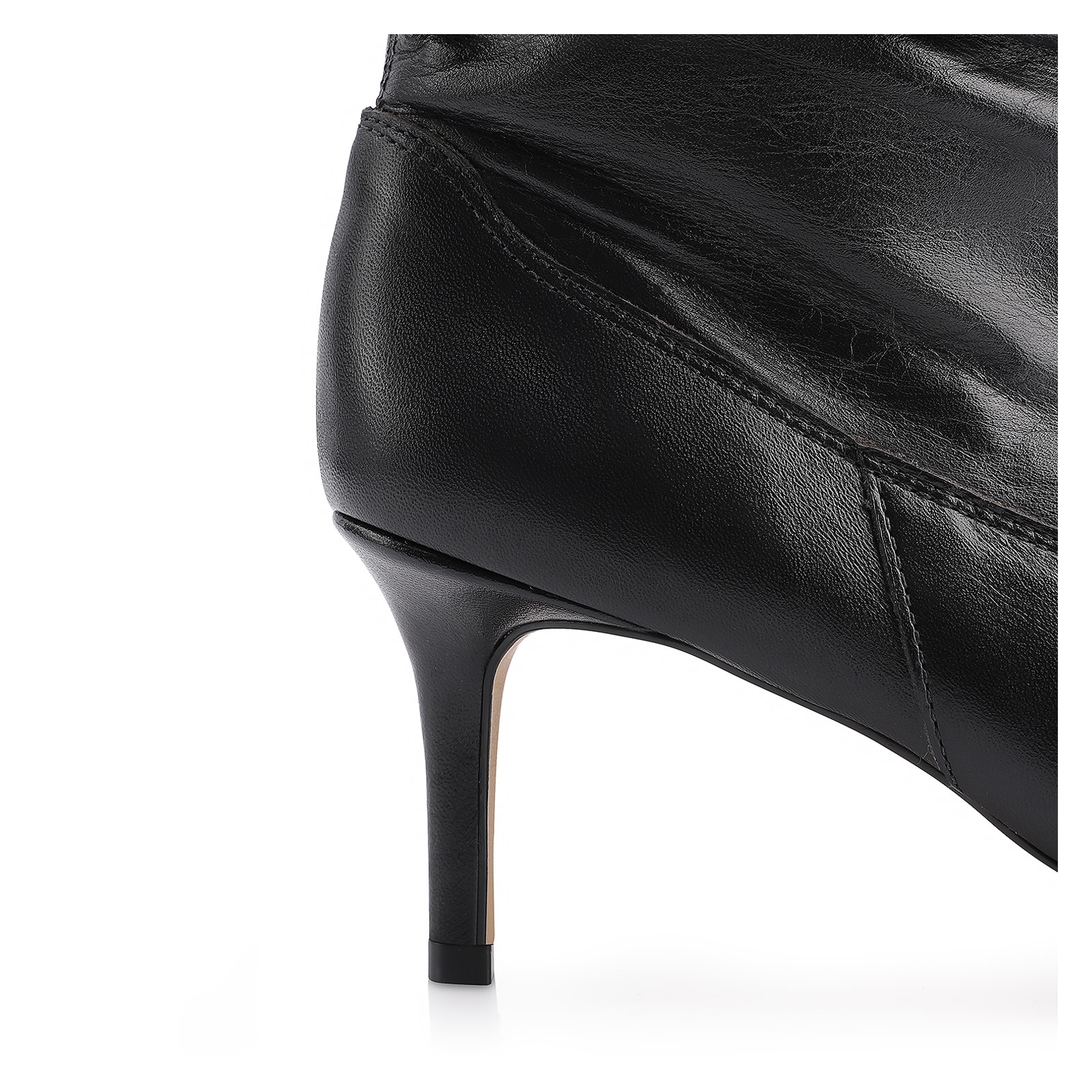 Bota Preta Cano Médio Salto Médio Couro Bico Fino Slouch
