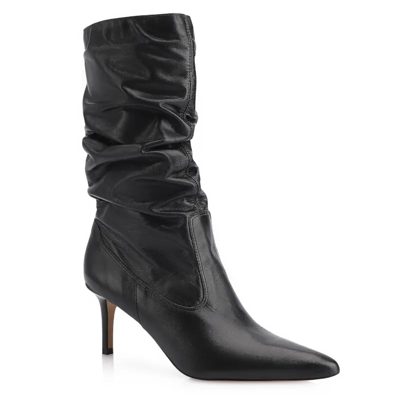 Bota Preta Cano Médio Salto Médio Couro Bico Fino Slouch