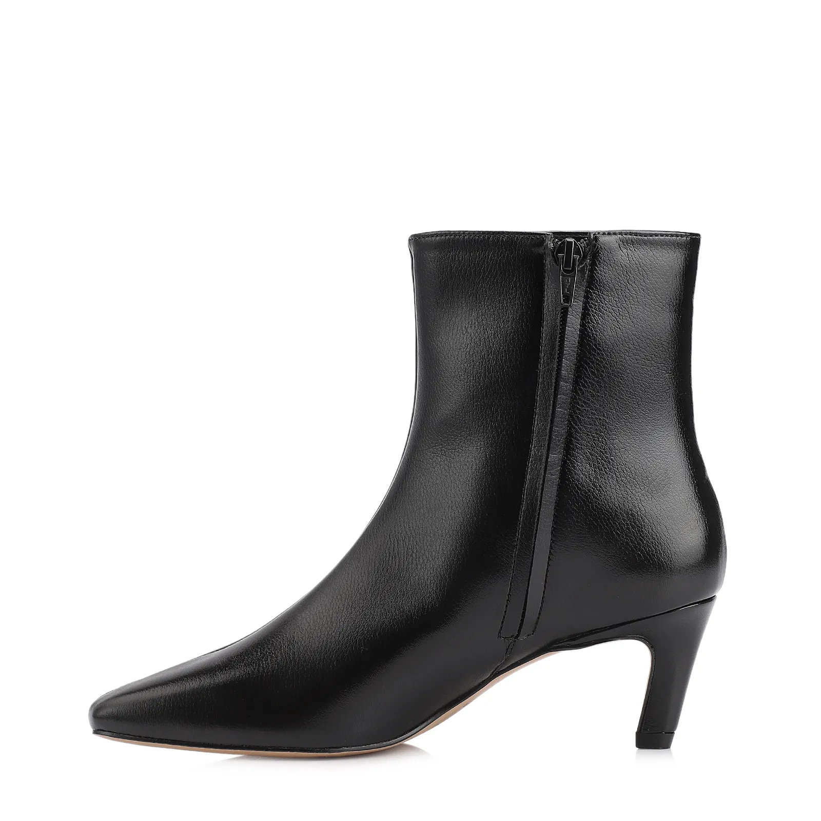 Bota Preta Cano Médio Salto Médio Couro Lux
