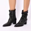 Bota Preta Cano Médio Salto Médio Couro Slouch - imagem 2