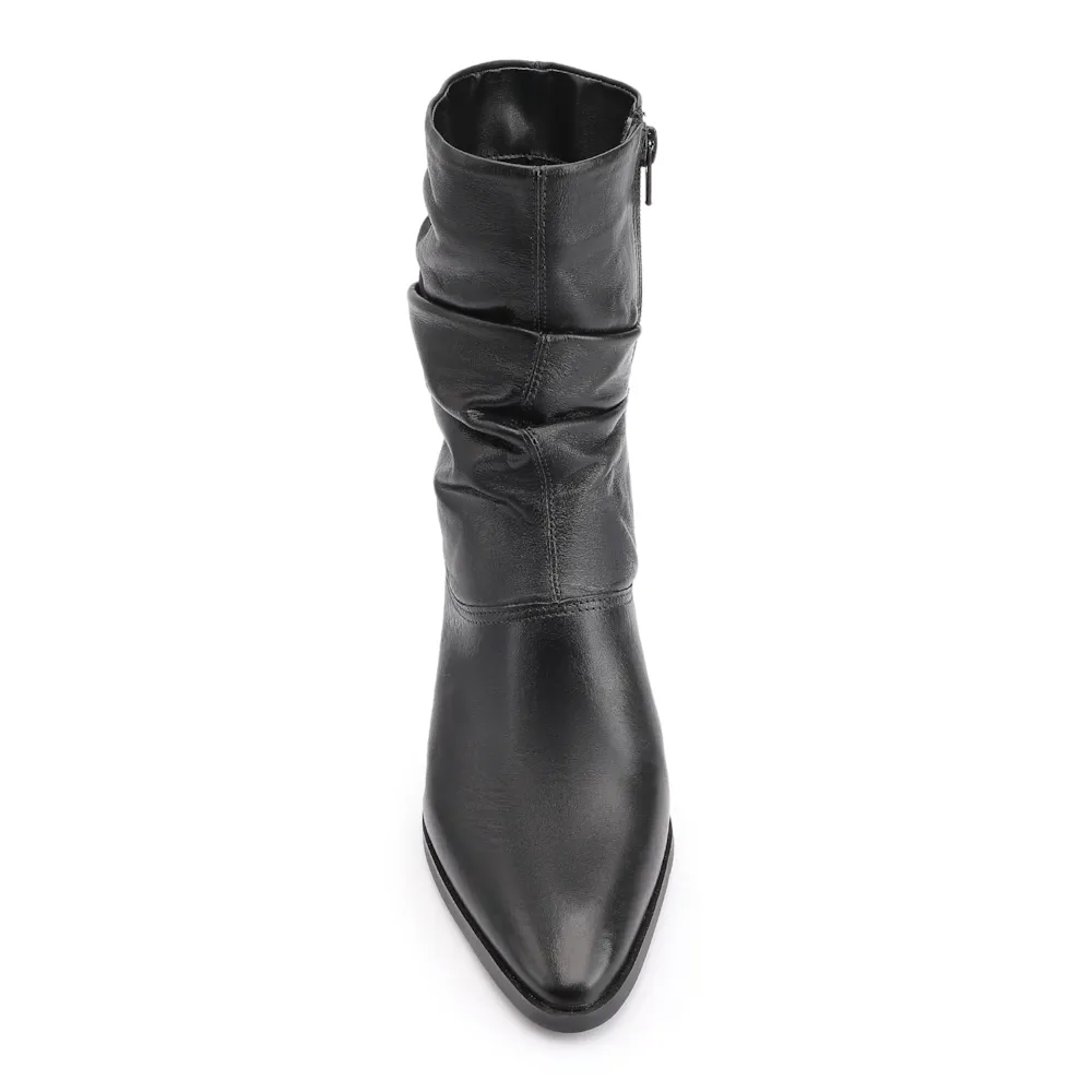 Bota Preta Cano Médio Salto Médio Couro Slouch - imagem 6