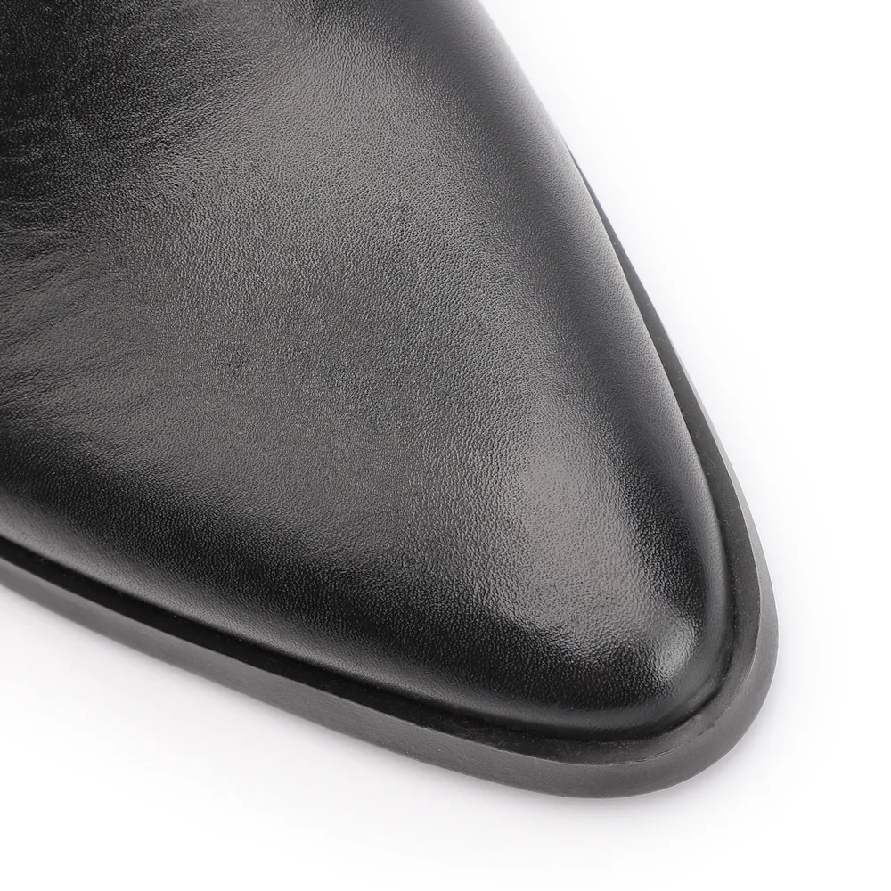 Bota Preta Cano Médio Salto Médio Couro Slouch - imagem 7