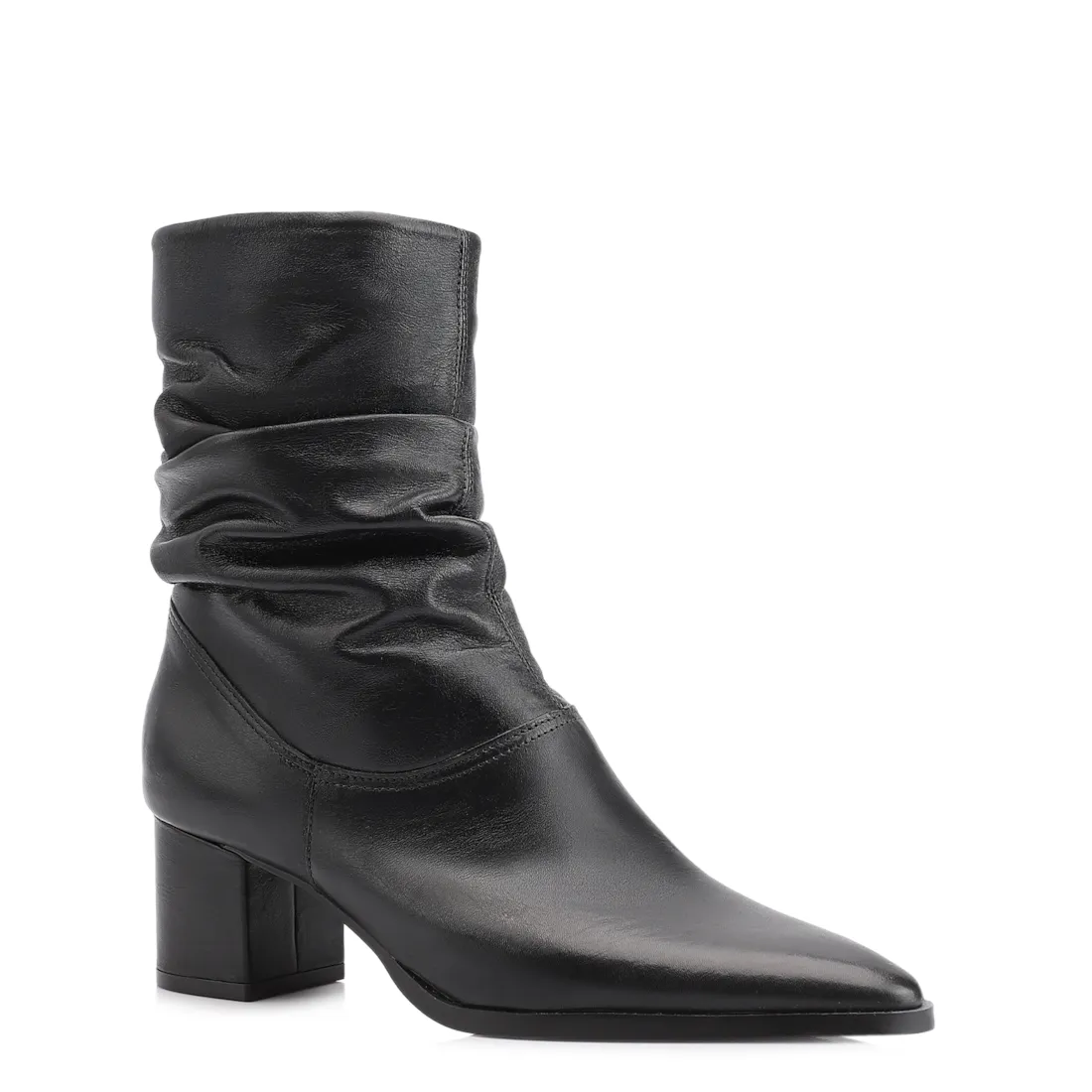 Bota Preta Cano Médio Salto Médio Couro Slouch