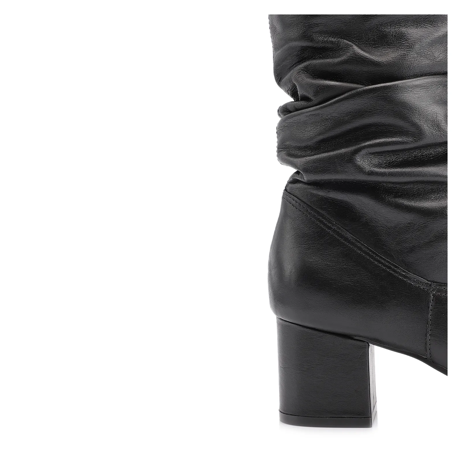 Bota Preta Cano Médio Salto Médio Couro Slouch