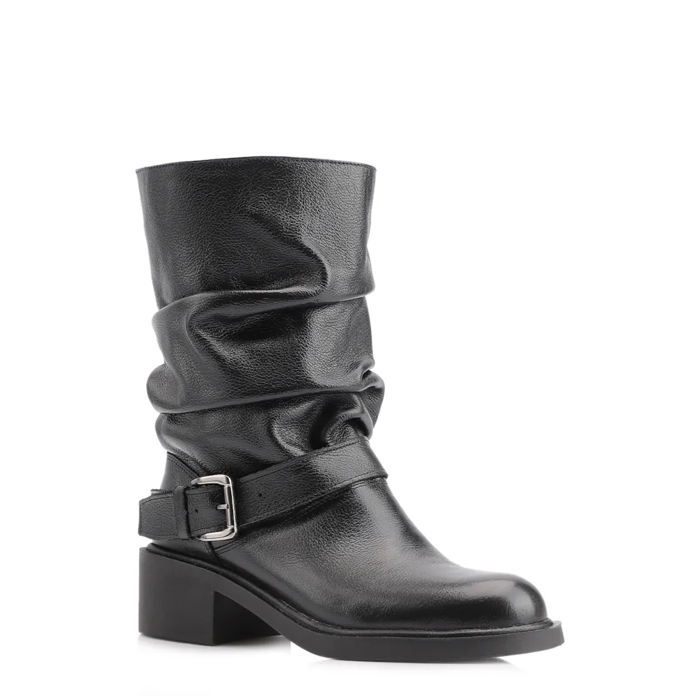 Bota Preta Cano Médio Salto Médio Couro Slouch Fivela