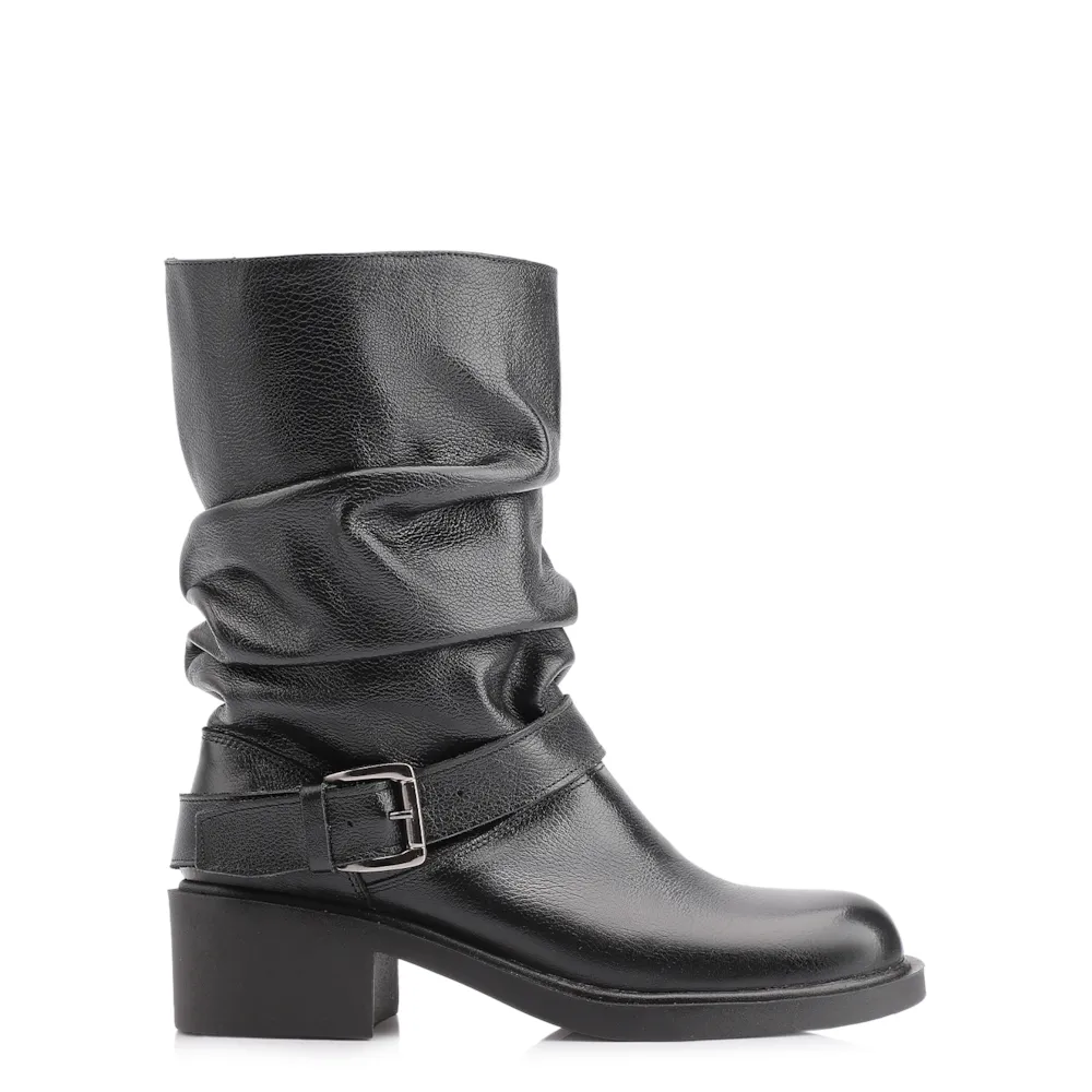 Bota Preta Cano Médio Salto Médio Couro Slouch Fivela - imagem 3
