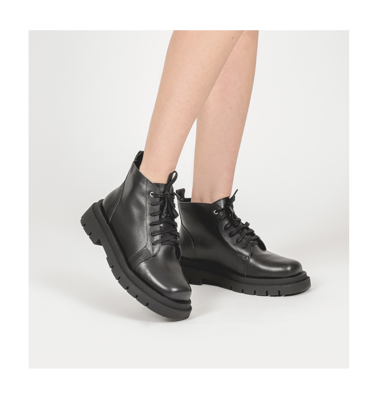 Bota Tratorada Couro Preto