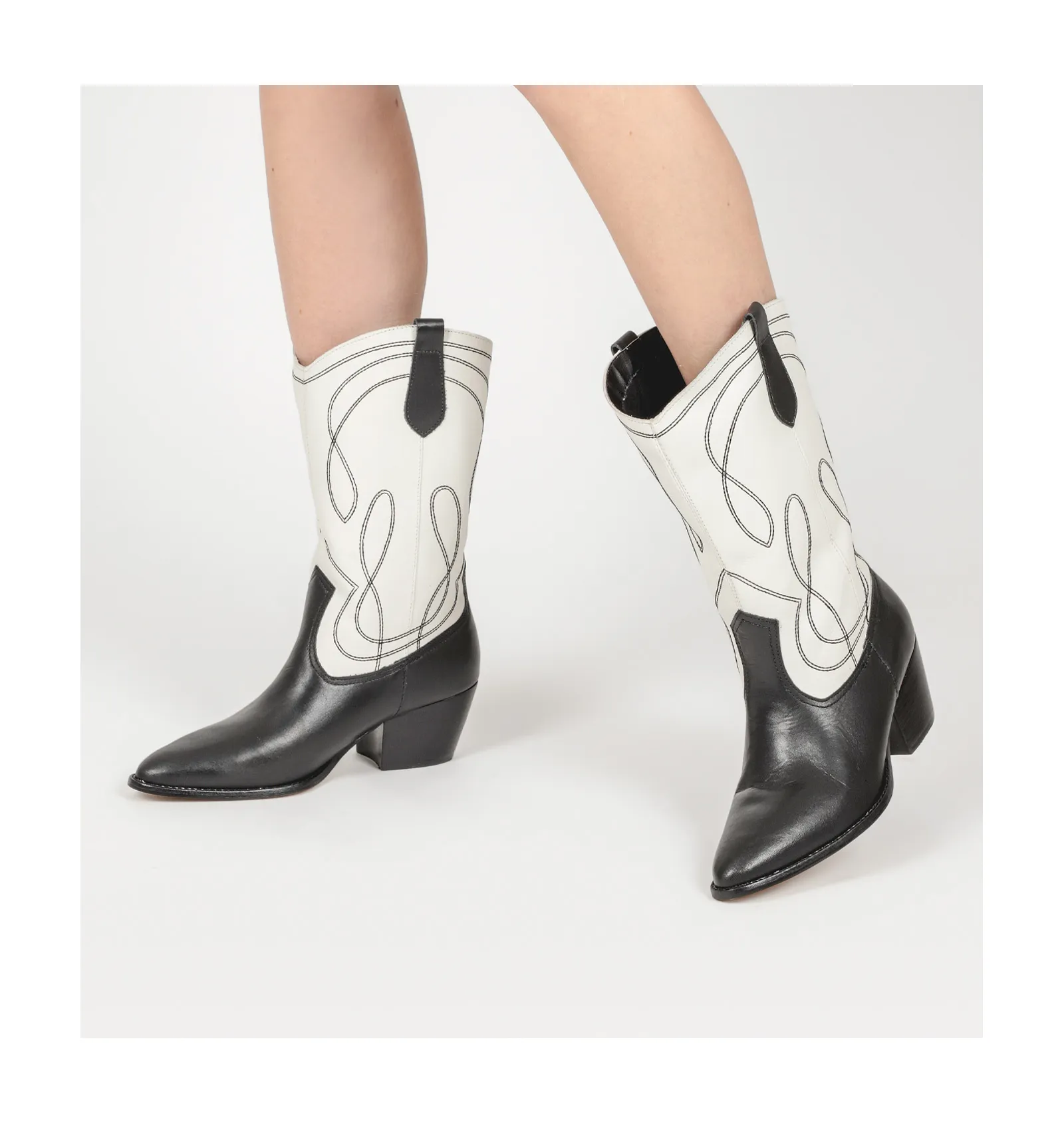 Bota Western Couro Preto/Off White