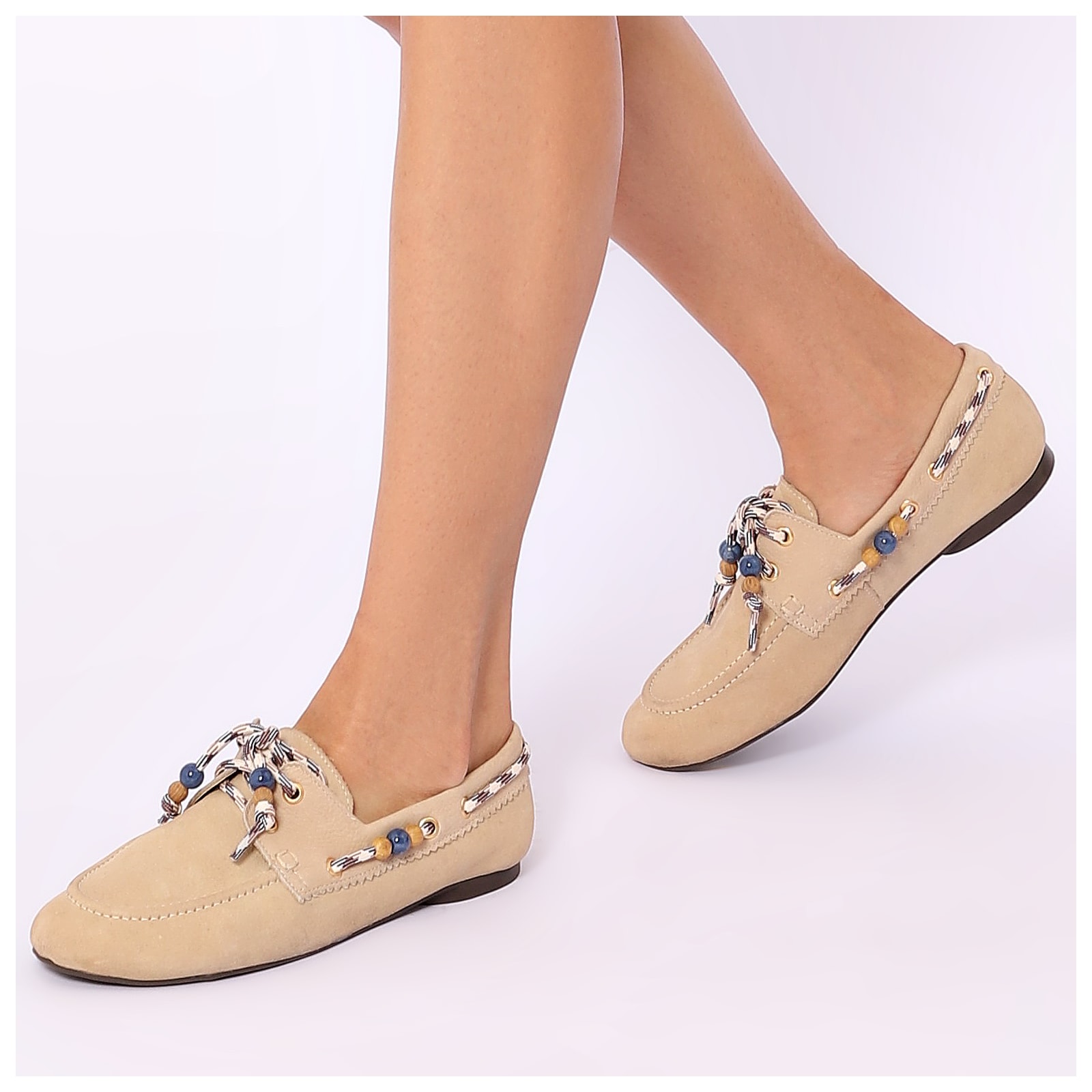 Mocassim Bege Couro Nobuck Floater Amarração Miçangas