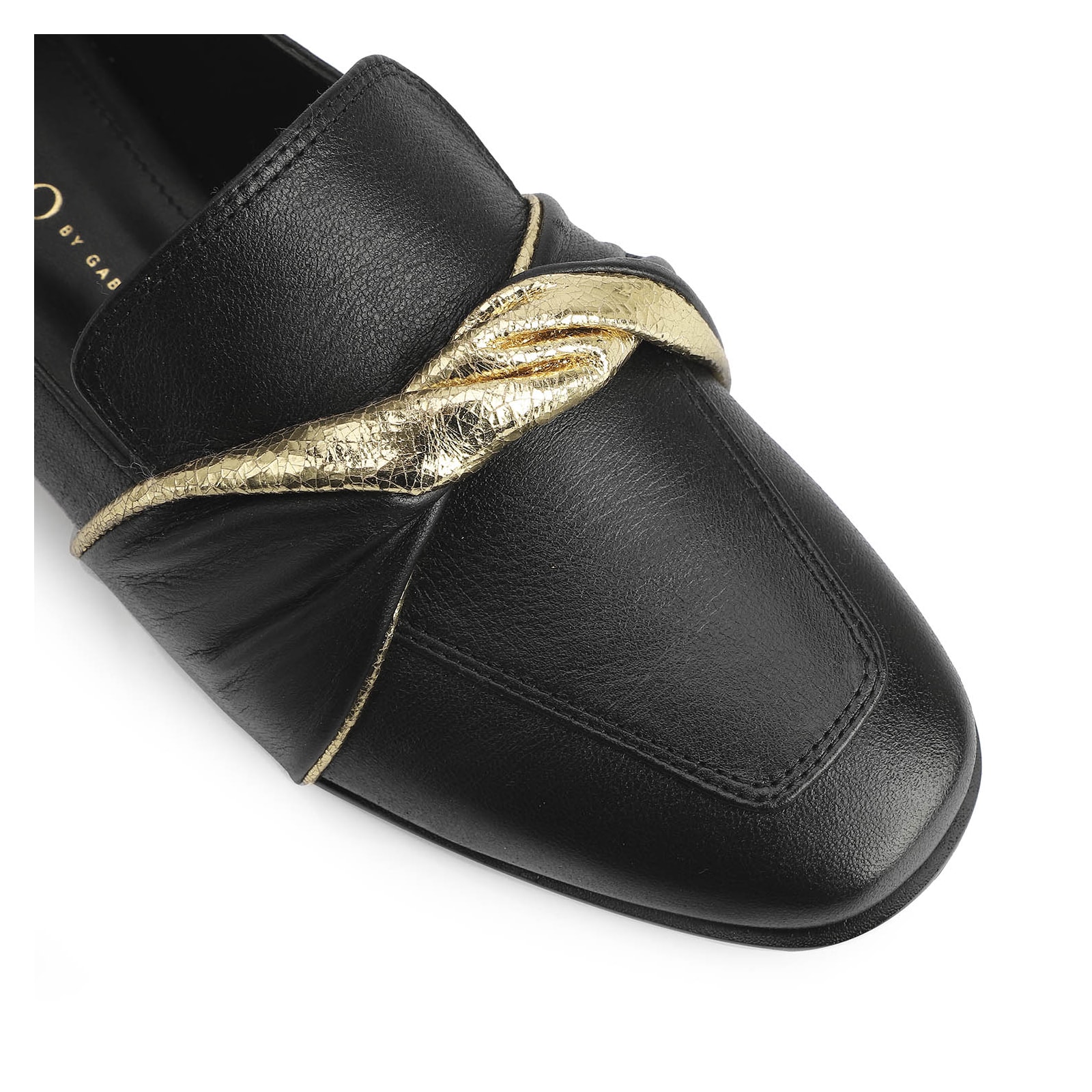 Mocassim Couro Preto/Dourado