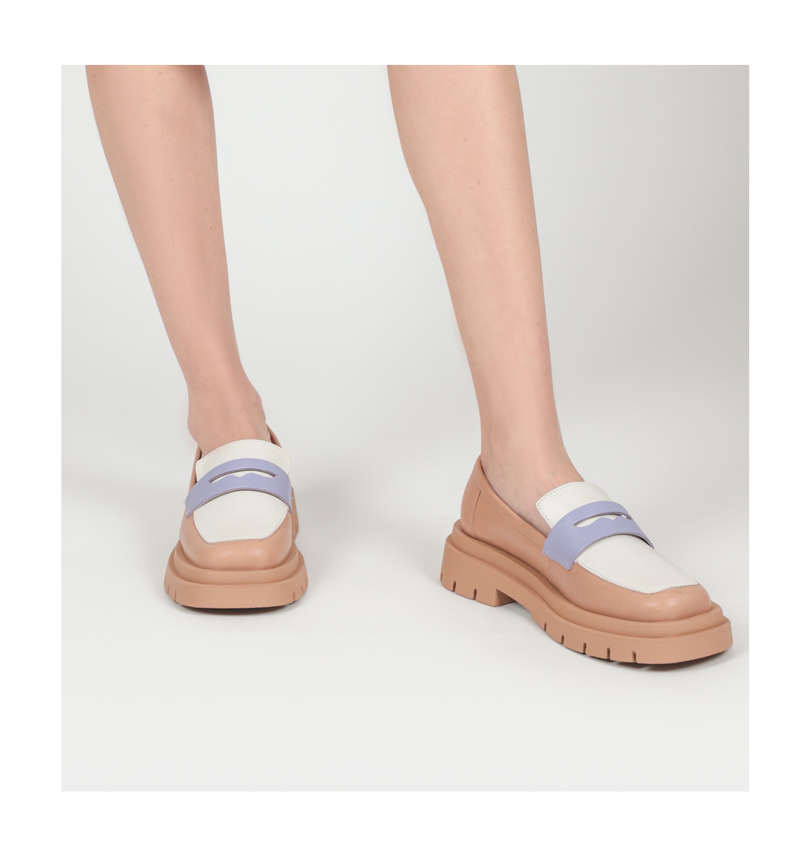 Mocassim Tratorado Couro Bege/Off White/Lilás