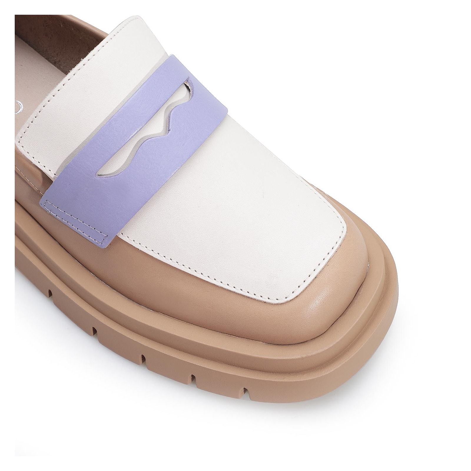 Mocassim Tratorado Couro Bege/Off White/Lilás