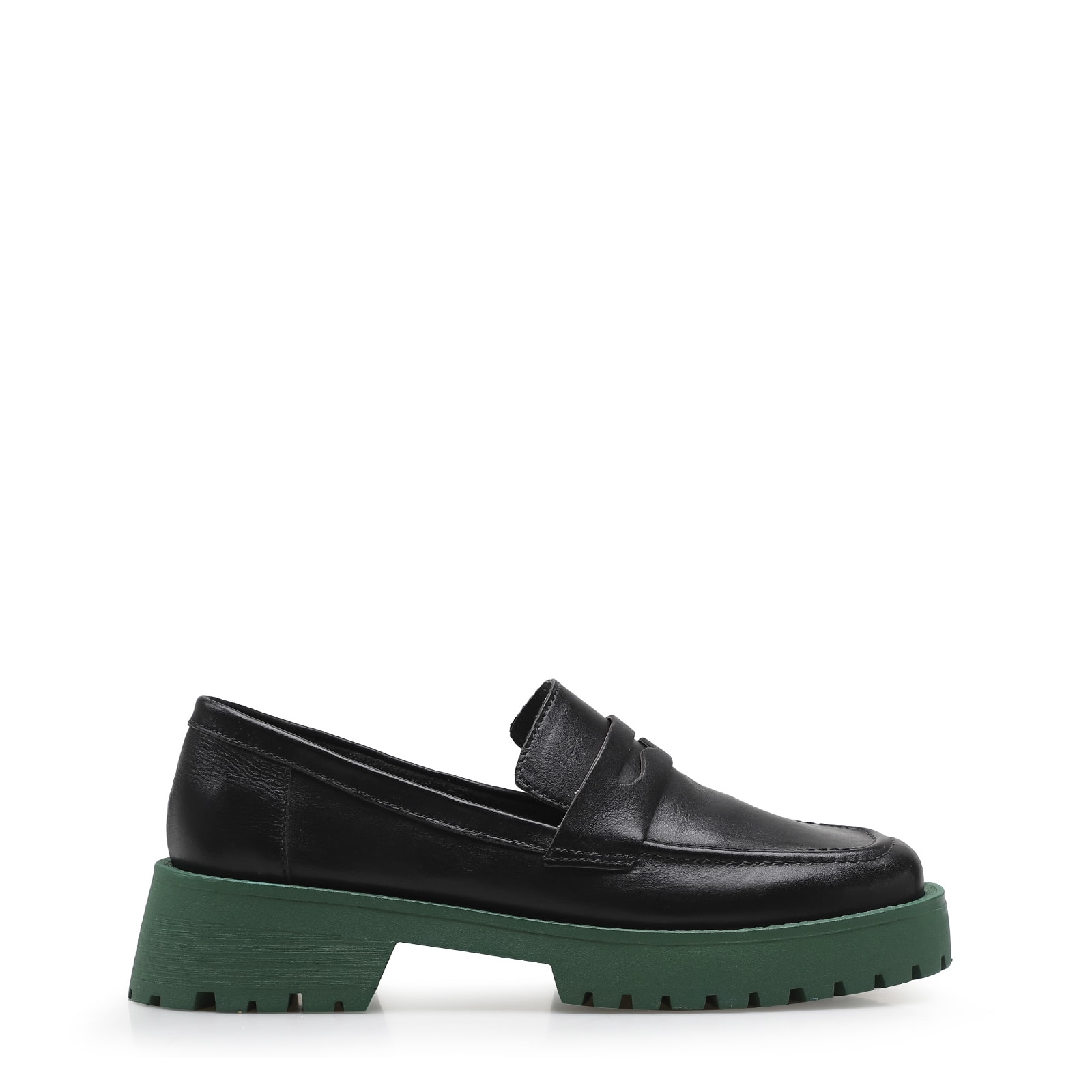 Mocassim Tratorado Couro Preto e Verde