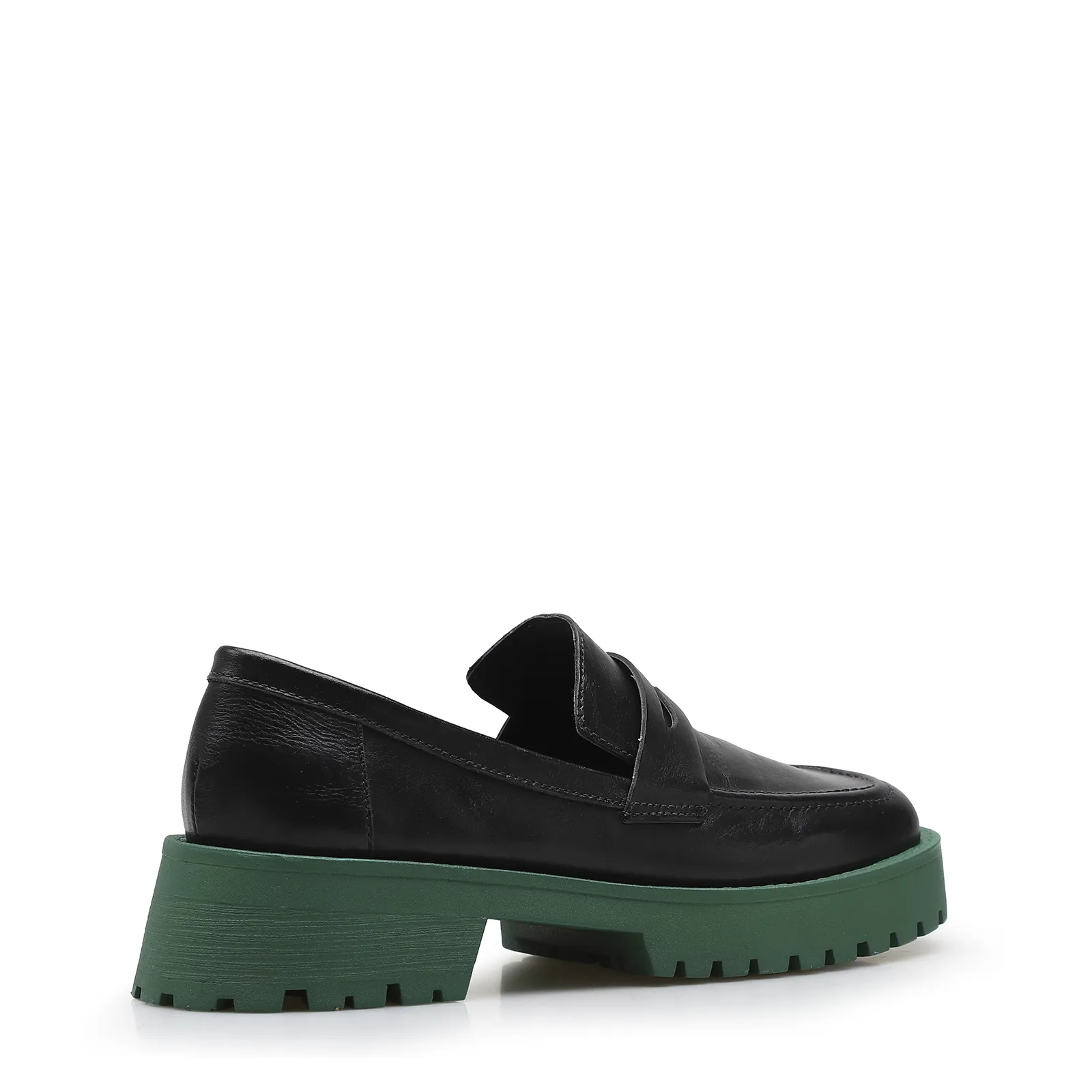Mocassim Tratorado Couro Preto e Verde