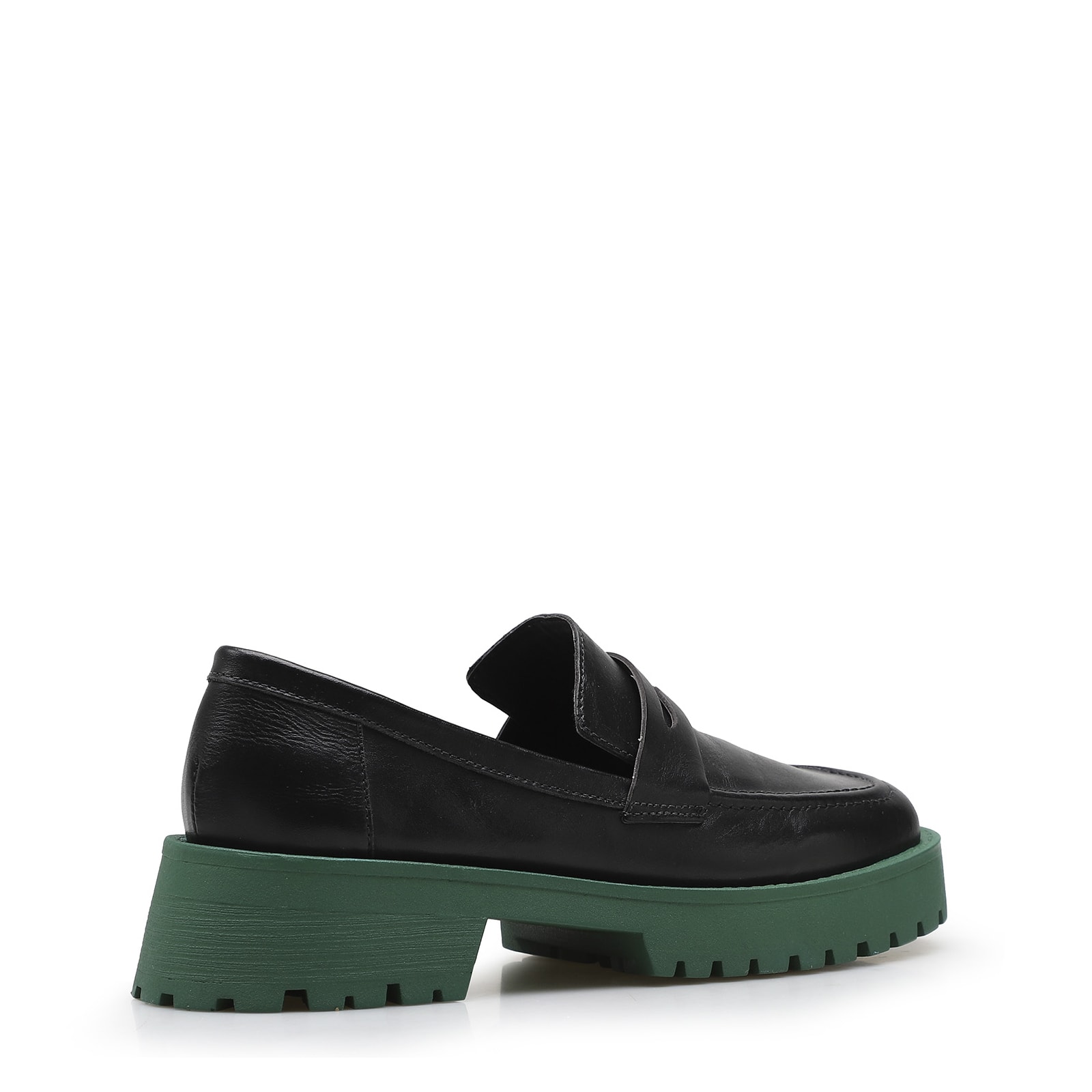Mocassim Tratorado Couro Preto e Verde