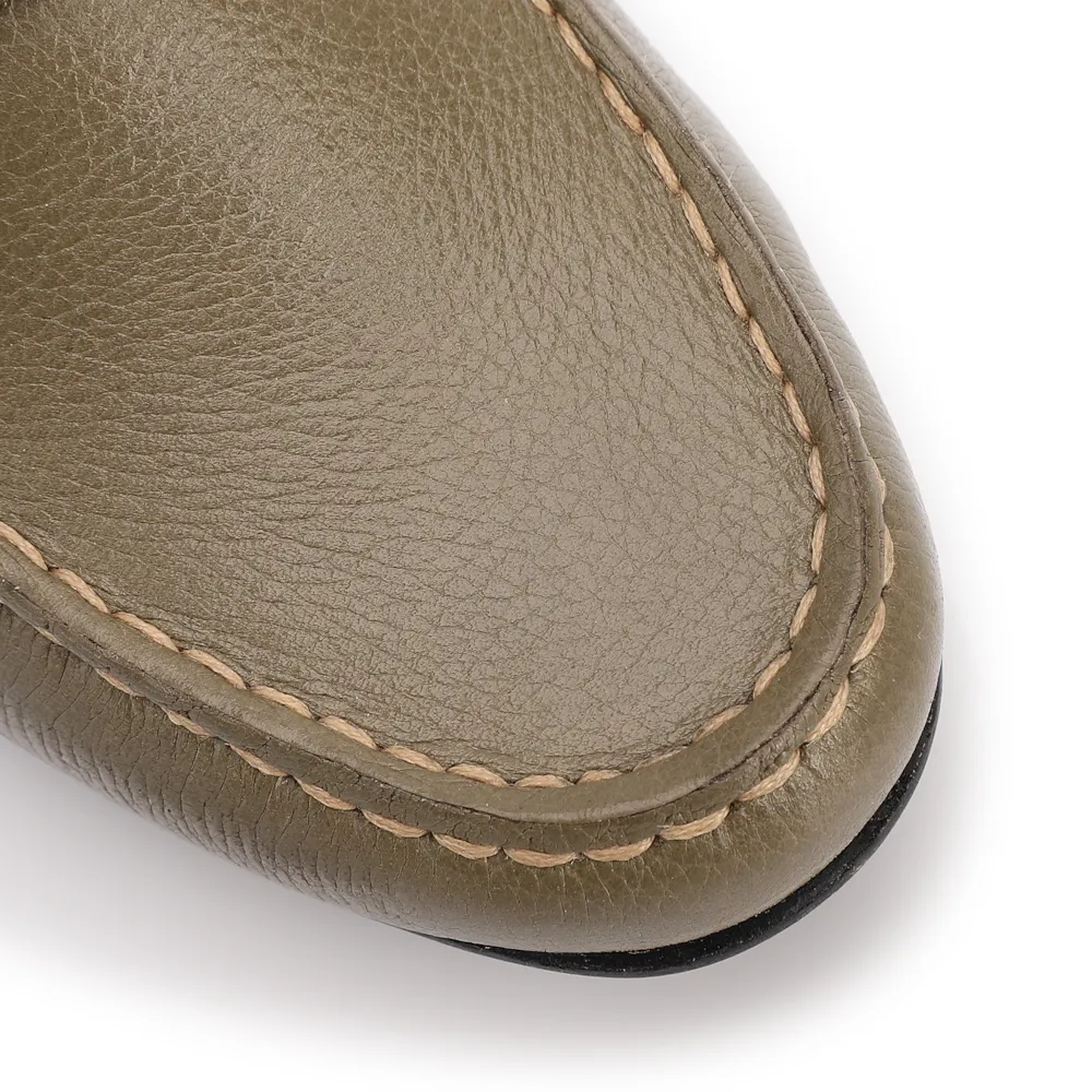 Mocassim Verde Couro Tira Trançada Pespontos - imagem 6