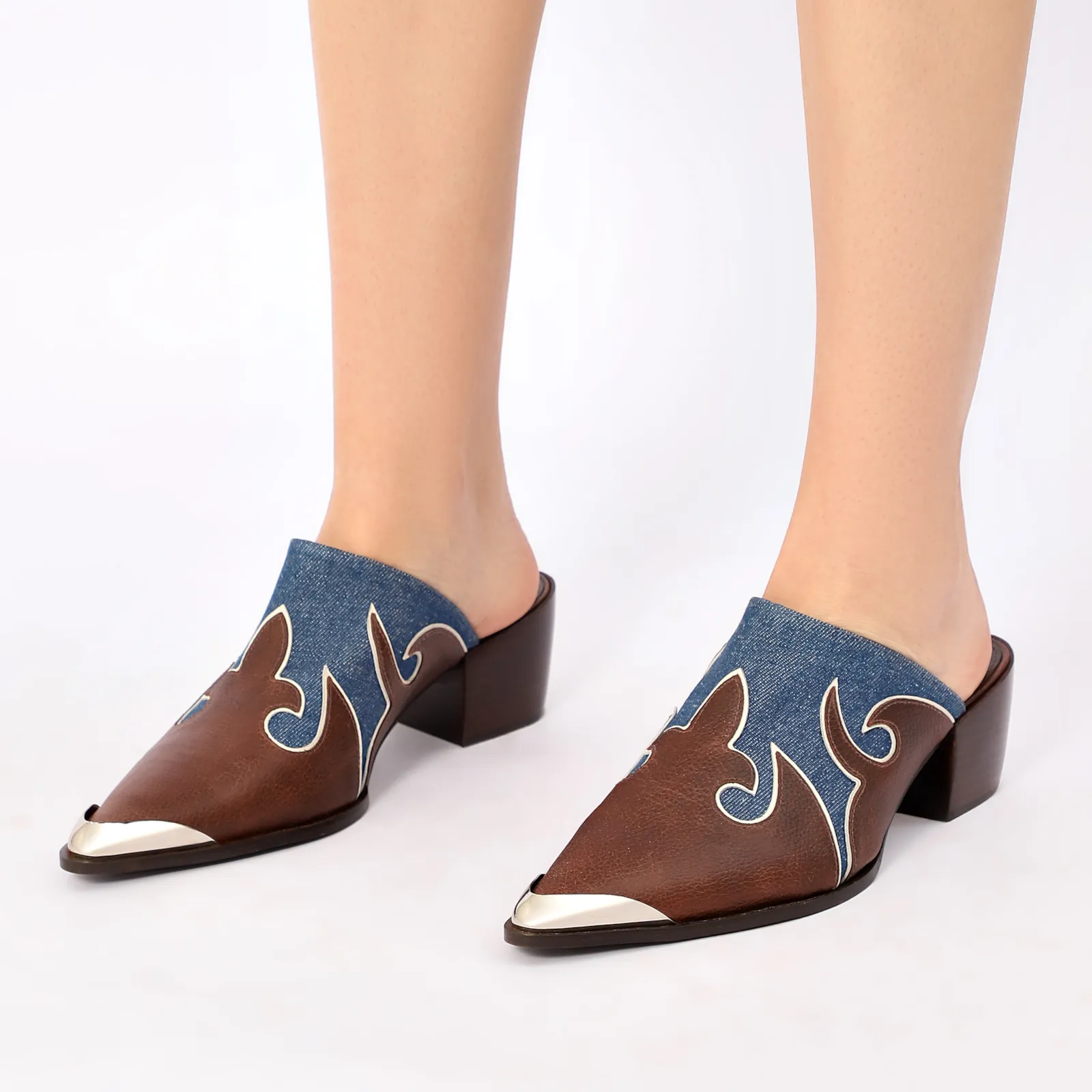 Mule Couro Estonado Marrom /Jeans