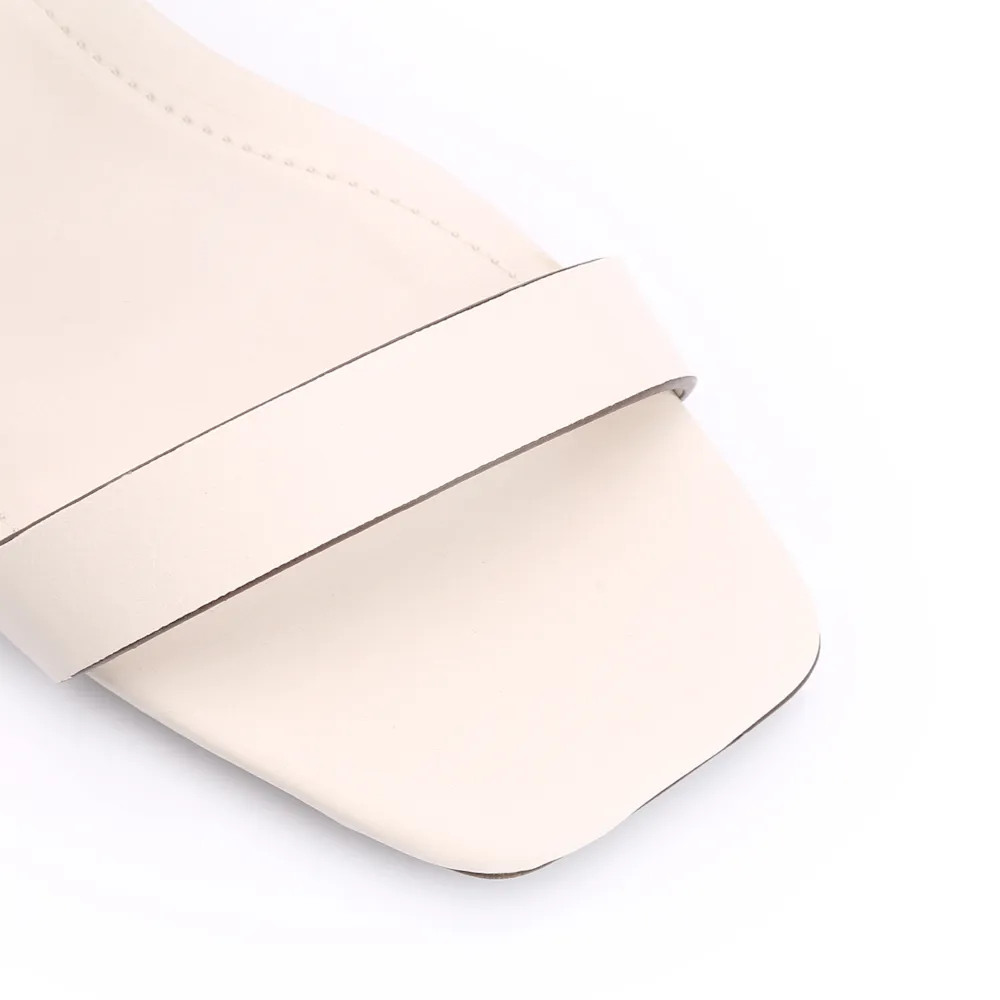 Mule Fivela Couro Off White - imagem 7