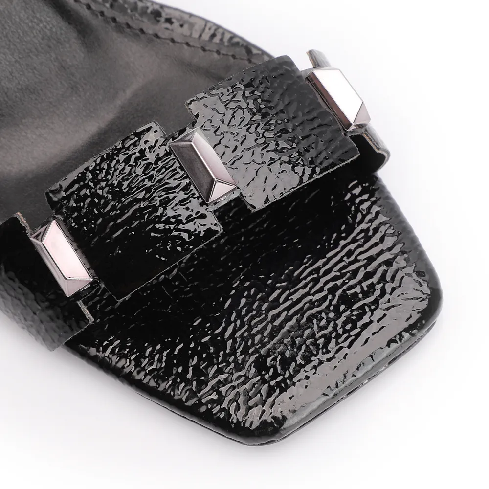 Mule Studs Alt Verniz Preto - imagem 6
