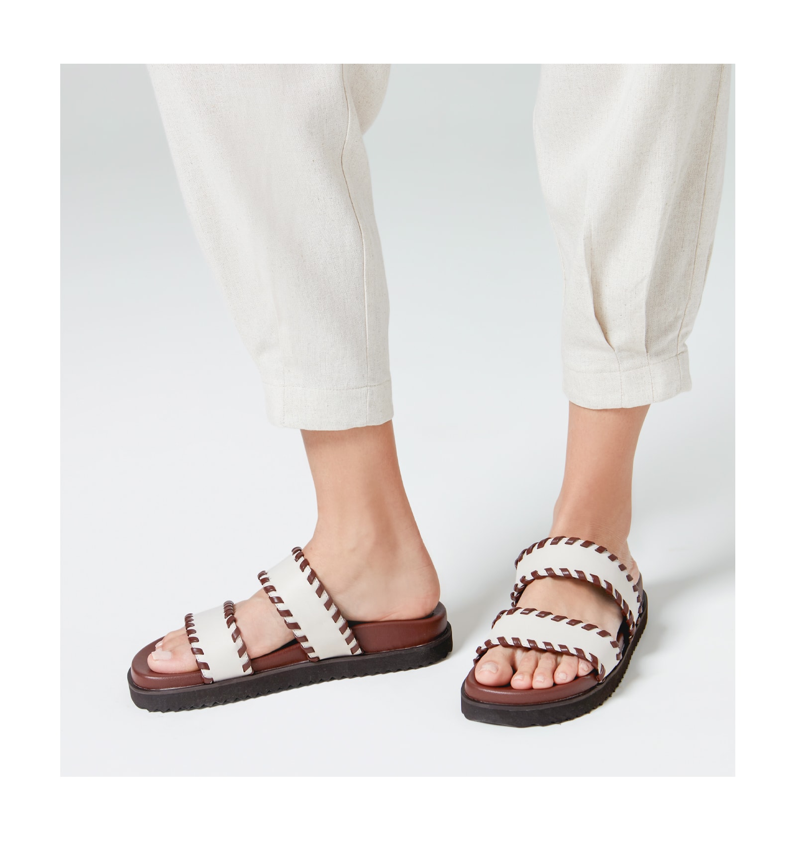 Papete Couro Off White/Marrom