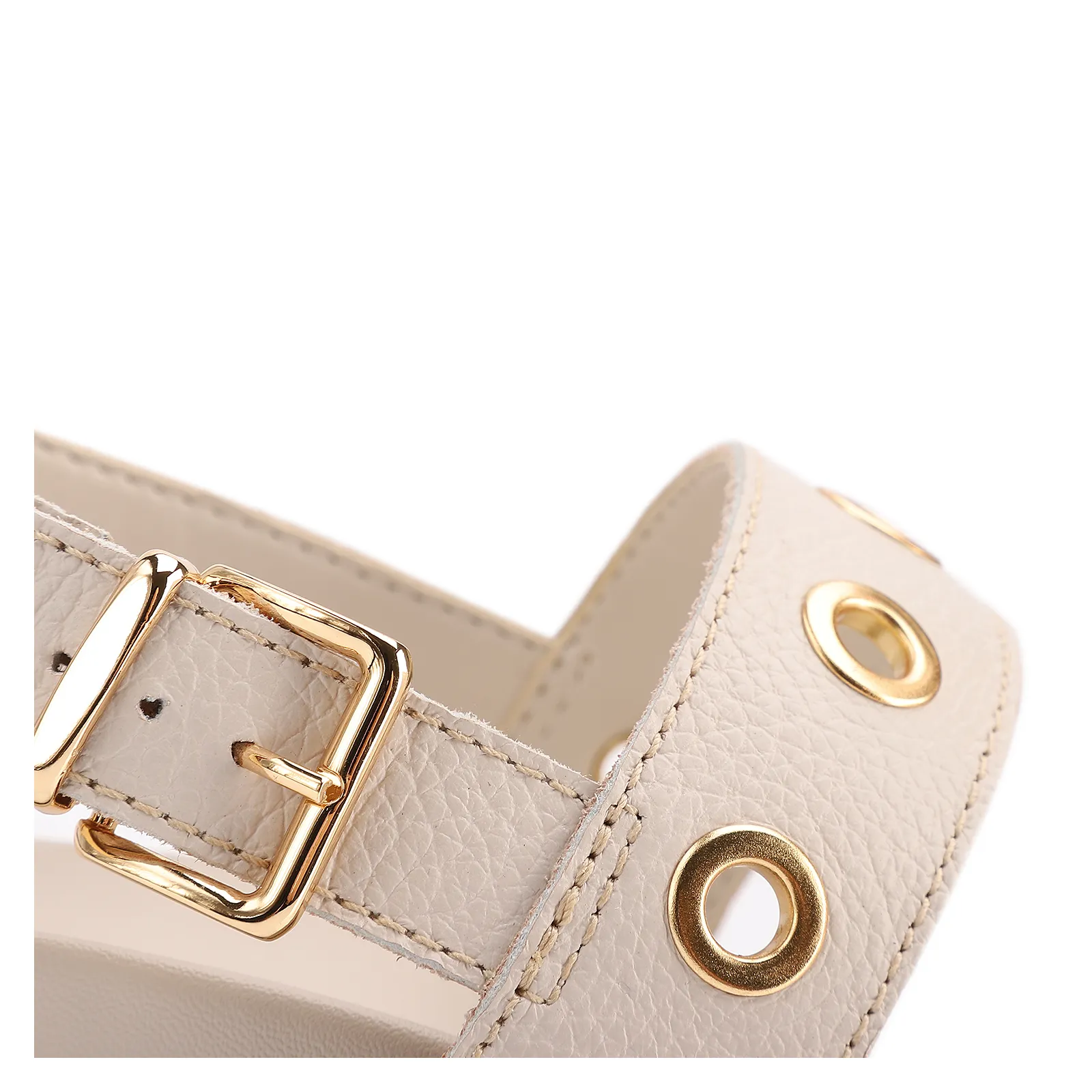 Papete Off White Couro Antique Ilhós Dourado