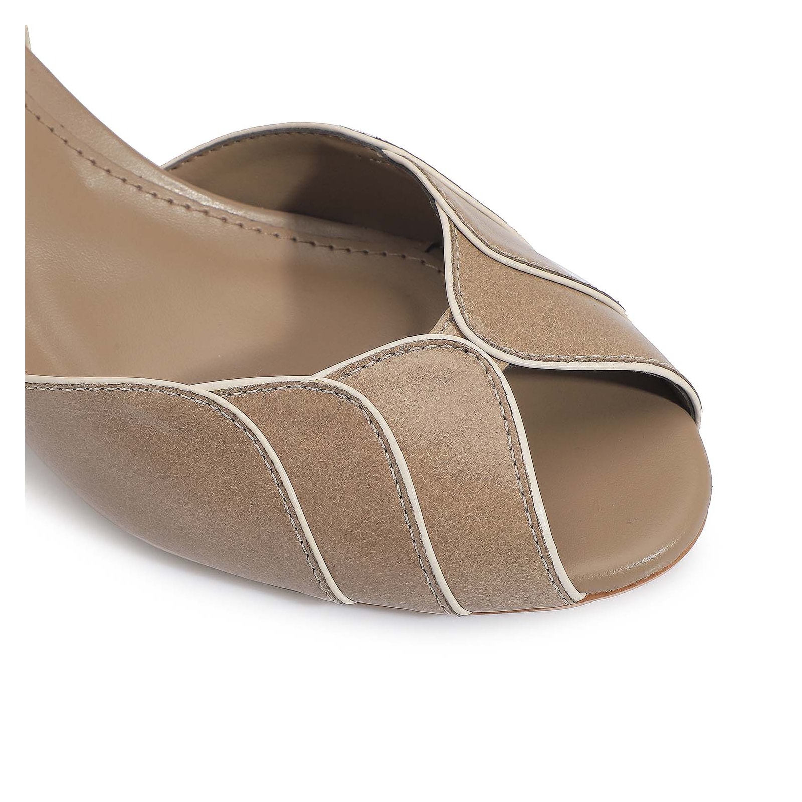 Peep Toe Couro Bege/Off White
