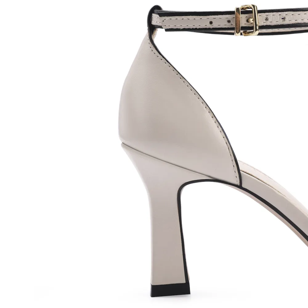 Peep Toe Couro Off White/Alt Preto - imagem 7