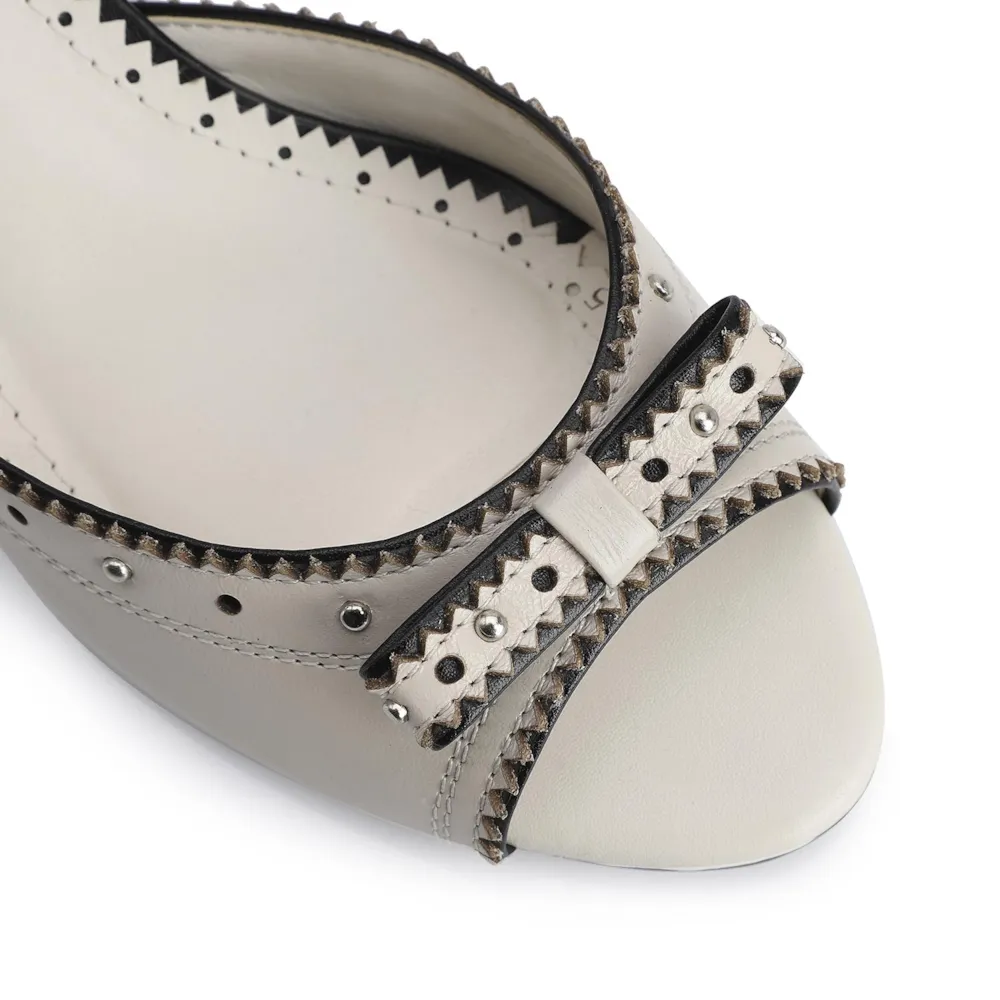 Peep Toe Couro Off White / Preto - imagem 7