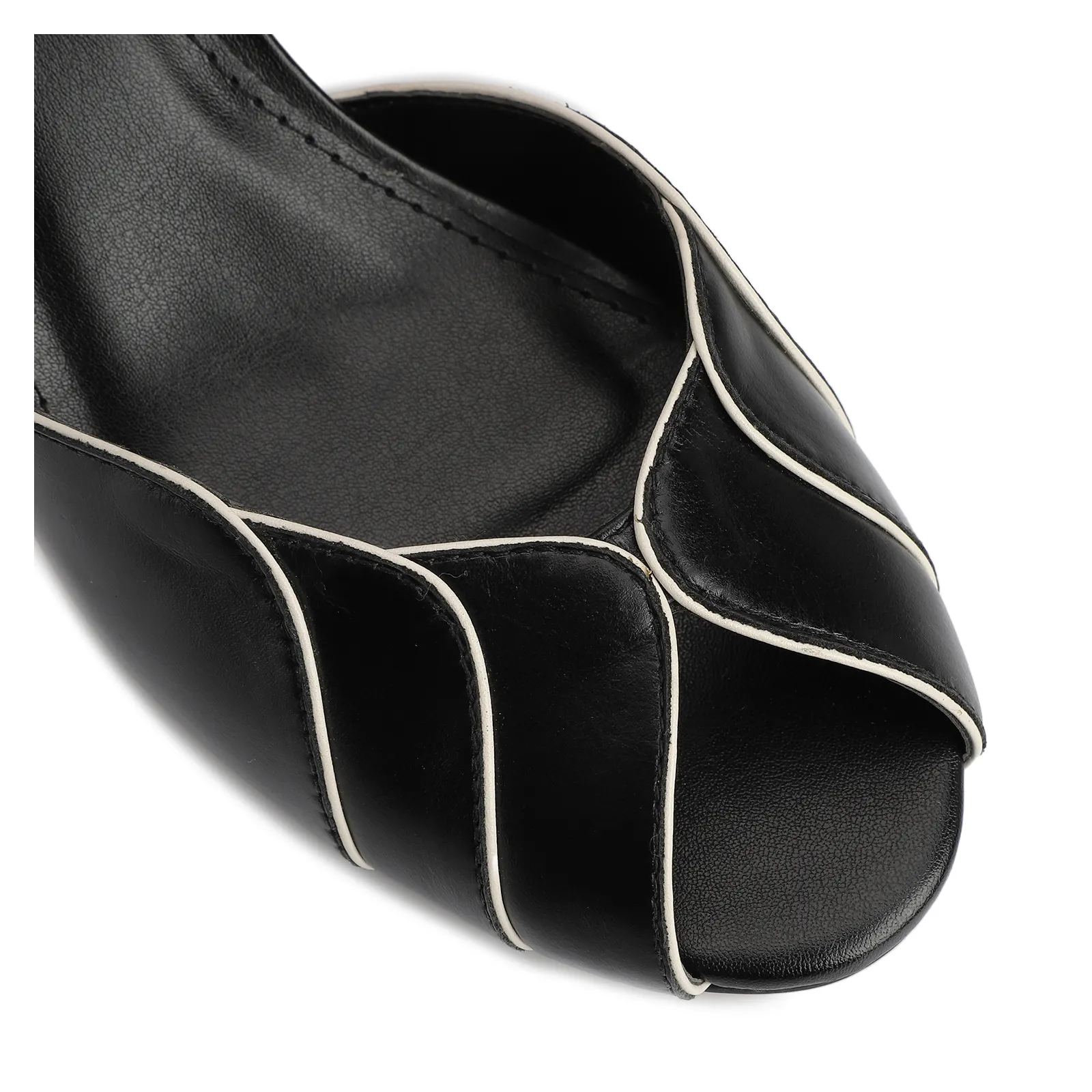 Peep Toe Couro Preto/Off White